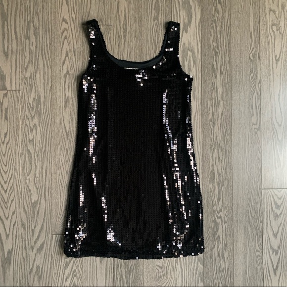 Beautiful Sequence Dress👗⛄️🎄🎁 - Picture 1 of 6